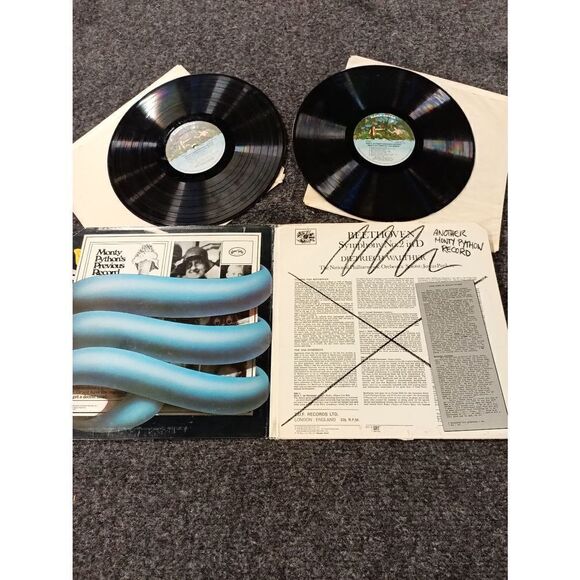 Monty Python's previous record - Picture 6 of 8